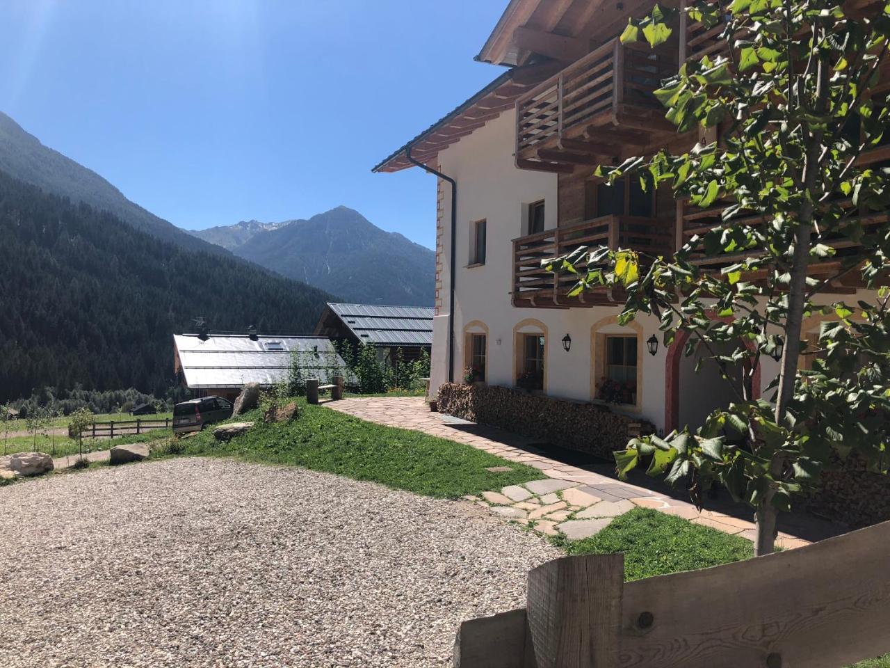 Agriturismo Soreie - Farmstay Vigo di Fassa Bagian luar foto